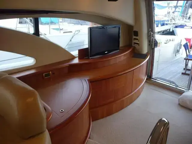 Azimut 62e