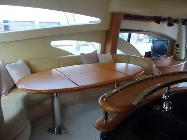 Azimut 62e