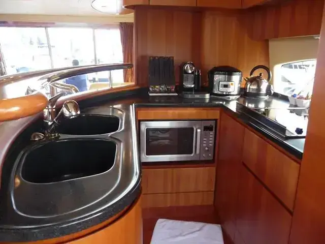 Azimut 62e