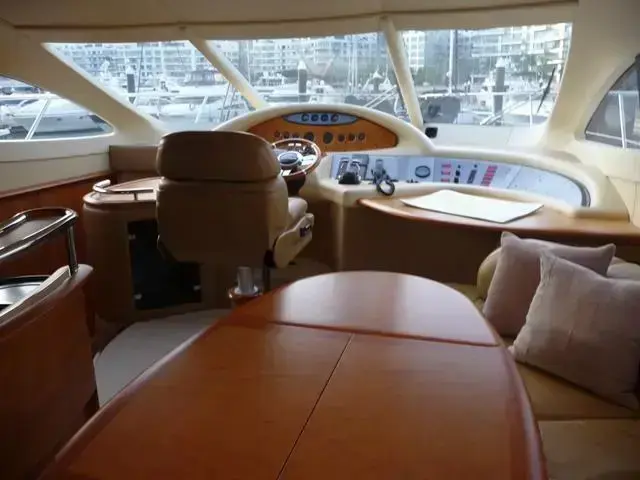 Azimut 62e