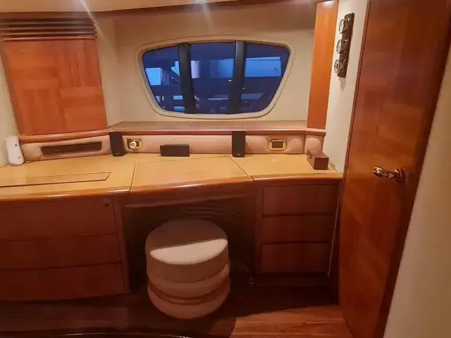 Azimut 62e