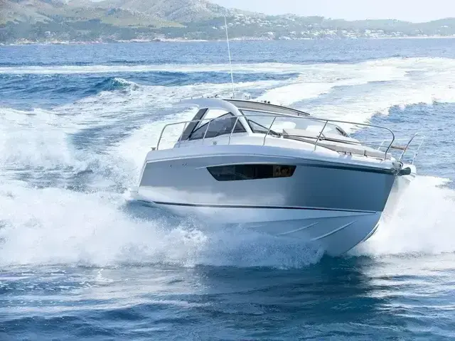 Sealine S330