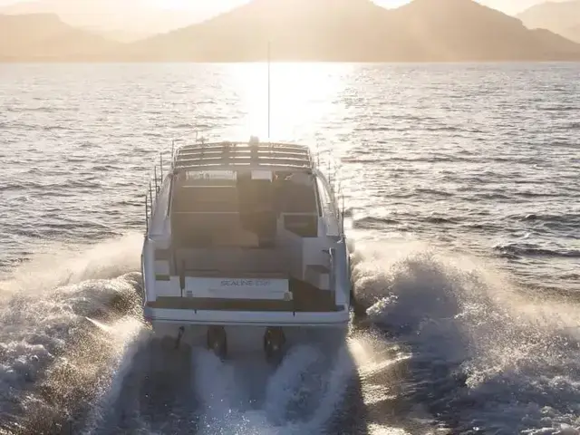 Sealine S330