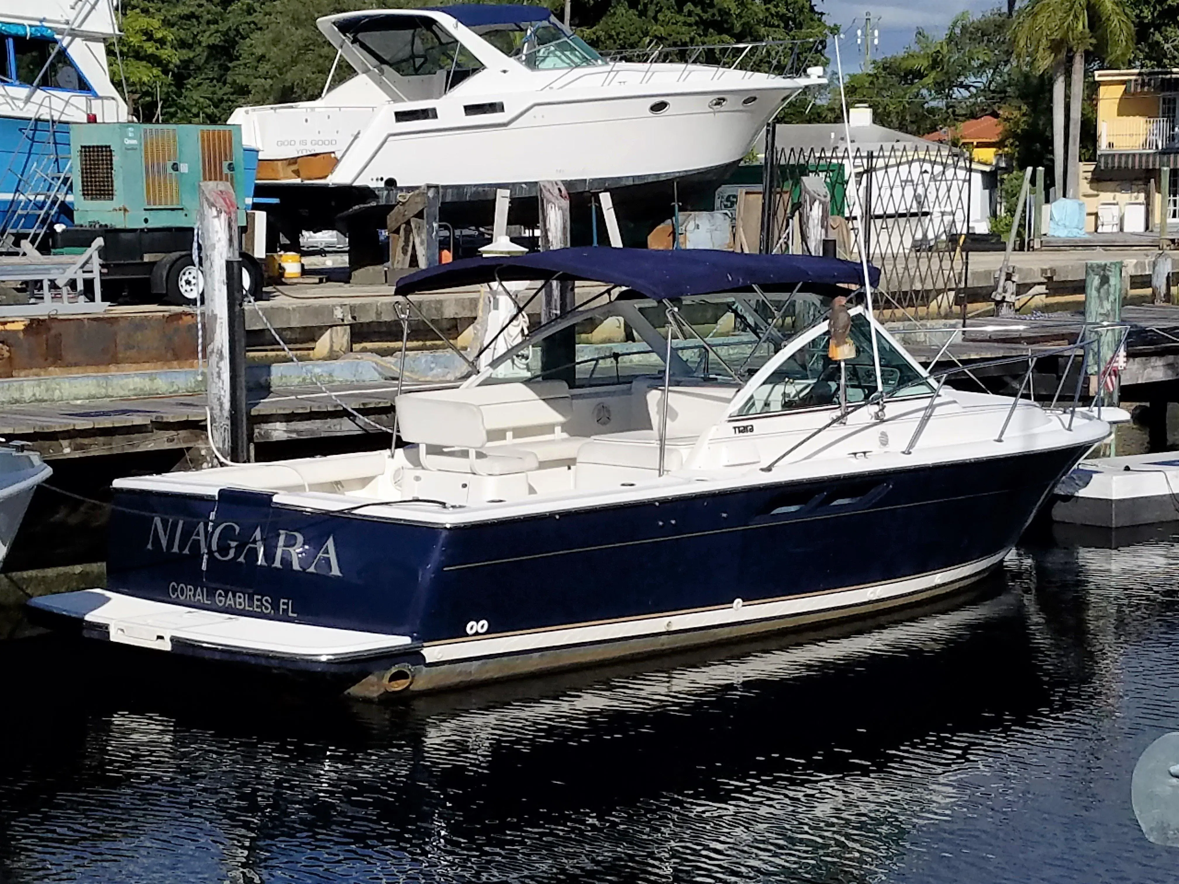 Tiara Yachts 2900 Coronet