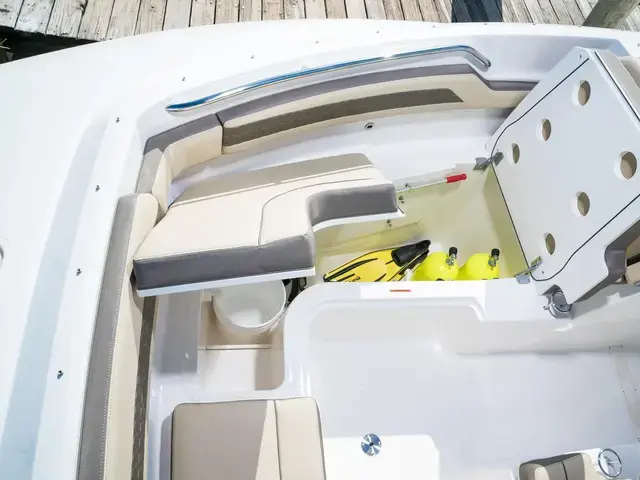 Pursuit 325 Dual Console