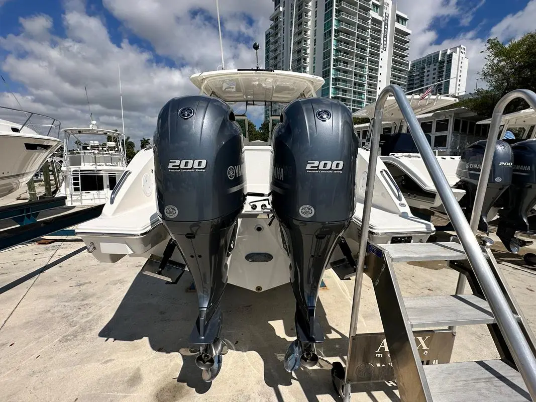 2023 Pursuit 266 dual console