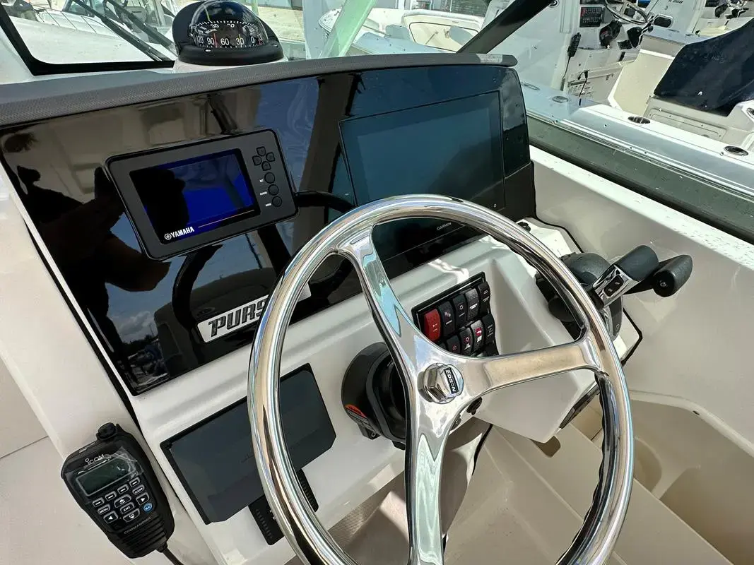 2023 Pursuit 266 dual console