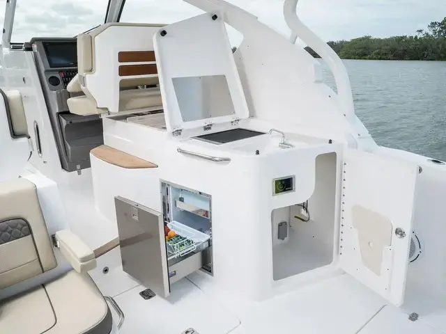 Pursuit 325 Dual Console