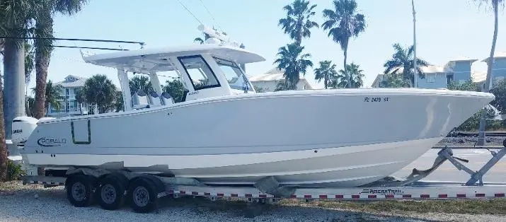 2021 Robalo r360