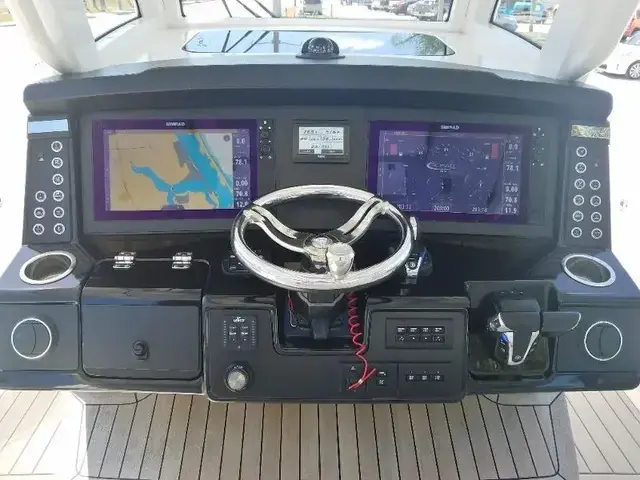 Robalo R360