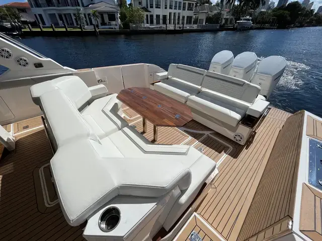 Tiara Yachts 48 Ls