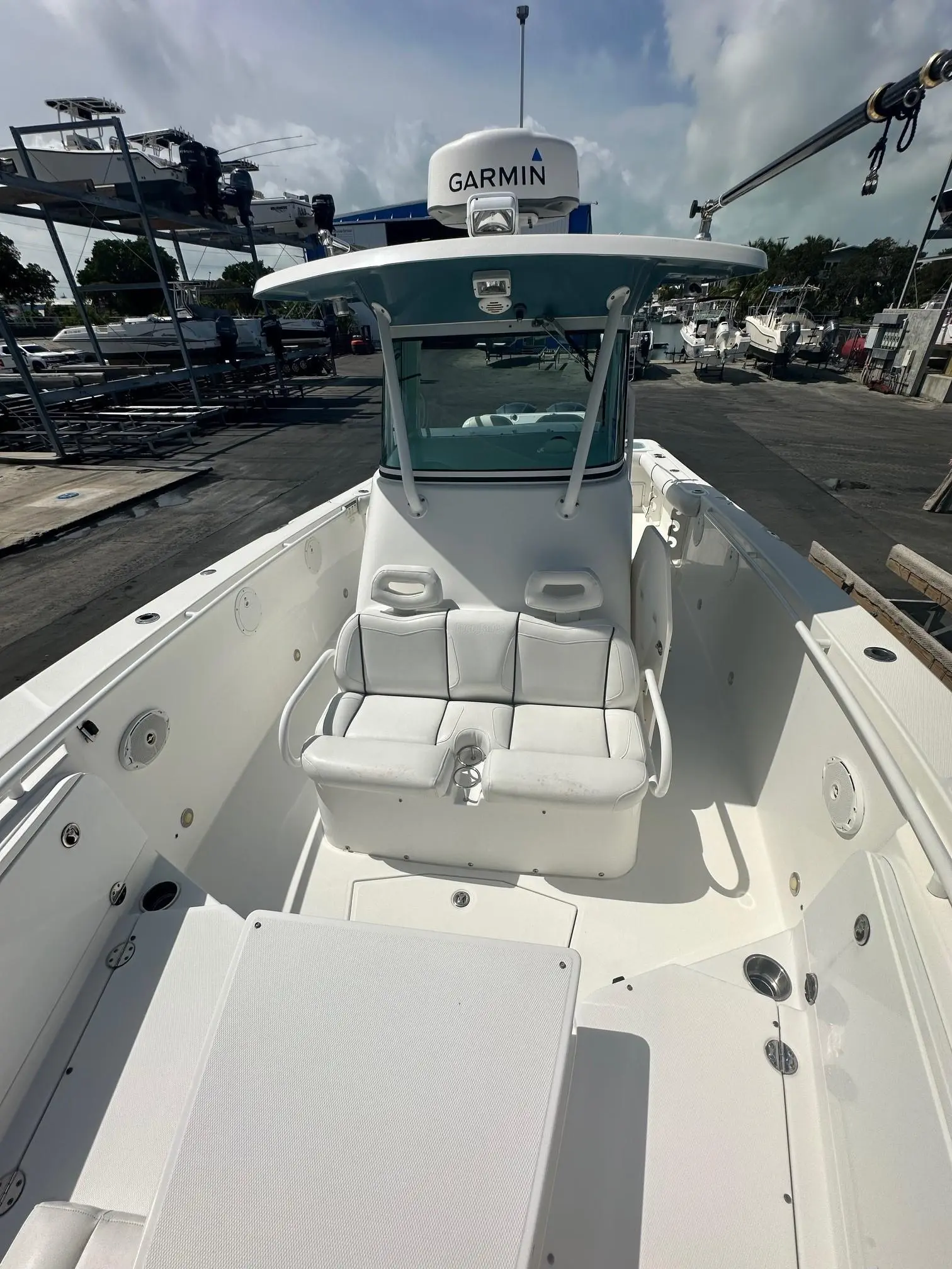 2008 Everglades Boats 320 cc