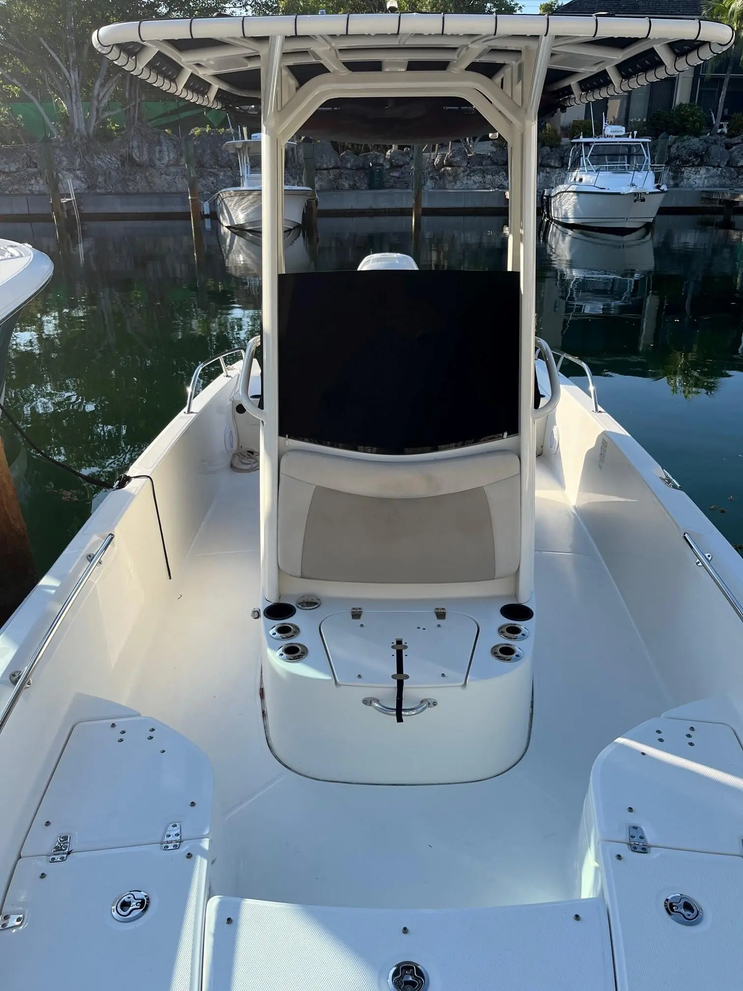 2017 Boston Whaler 240 dauntless