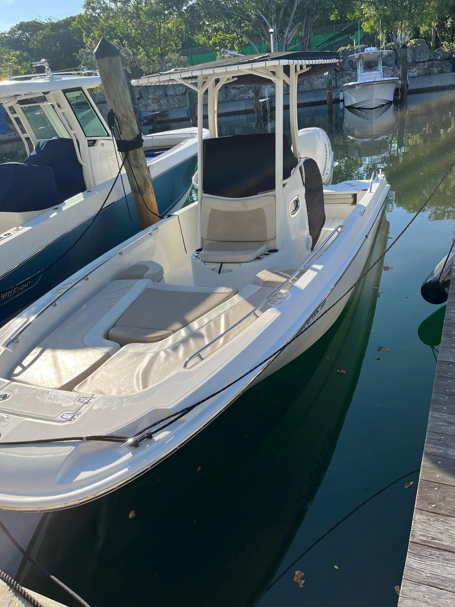 2017 Boston Whaler 240 dauntless