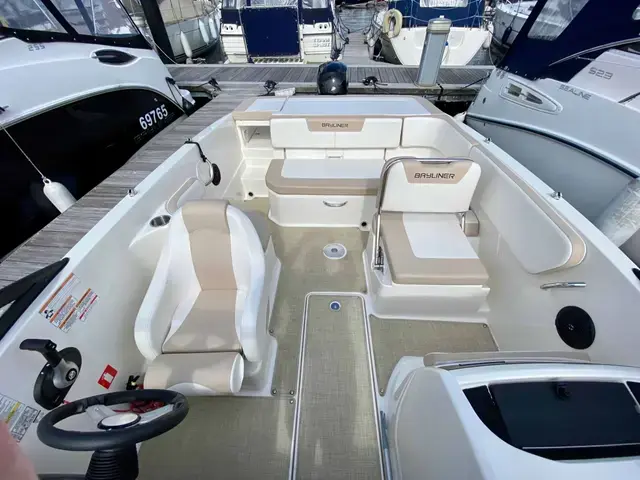 Bayliner Vr6