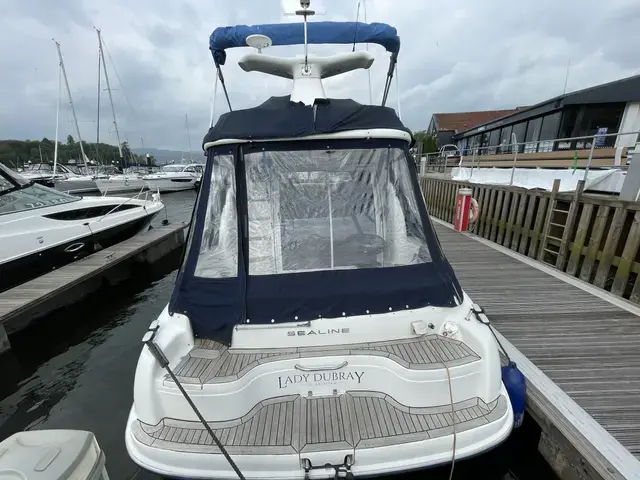 Sealine F33 Flybridge