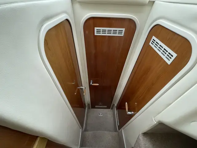 Sealine F33 Flybridge