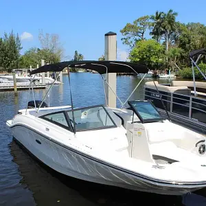 2023 Sea Ray 210 SPX