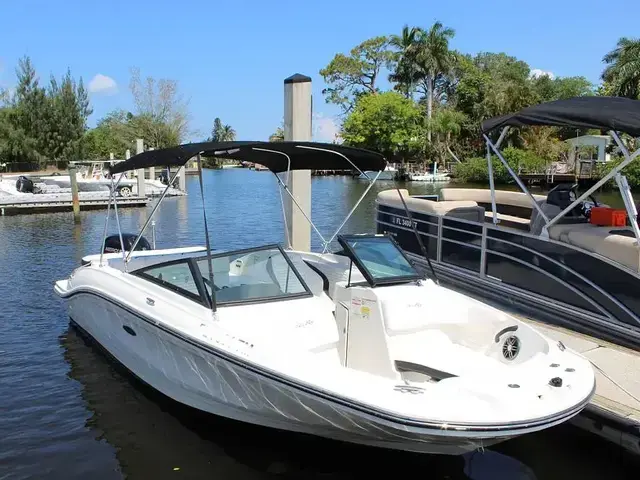 Sea Ray 210 SPX