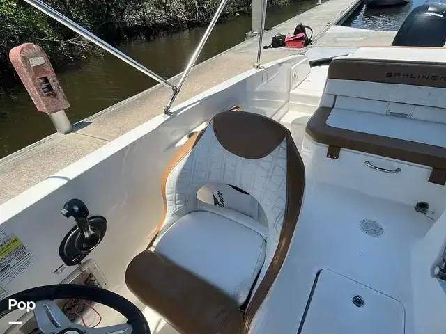 Bayliner Vr6