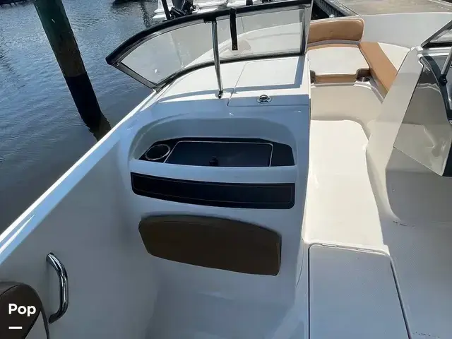 Bayliner Vr6