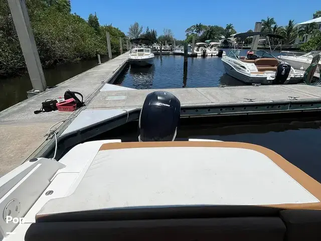 Bayliner Vr6