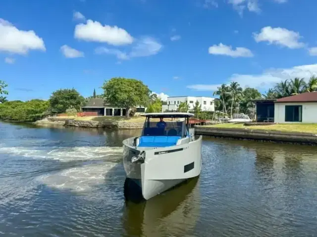 De Antonio Yachts D42 Open