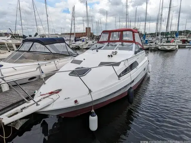 1990 Bayliner cierra 2700