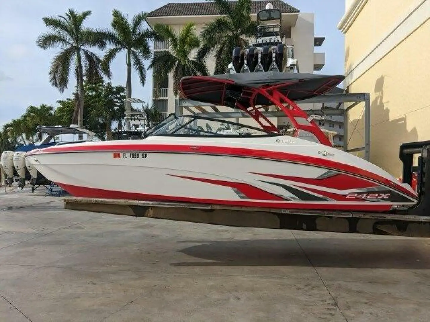 Yamaha Boats 242x