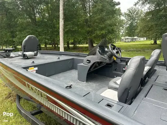 Lowe Catfish 20