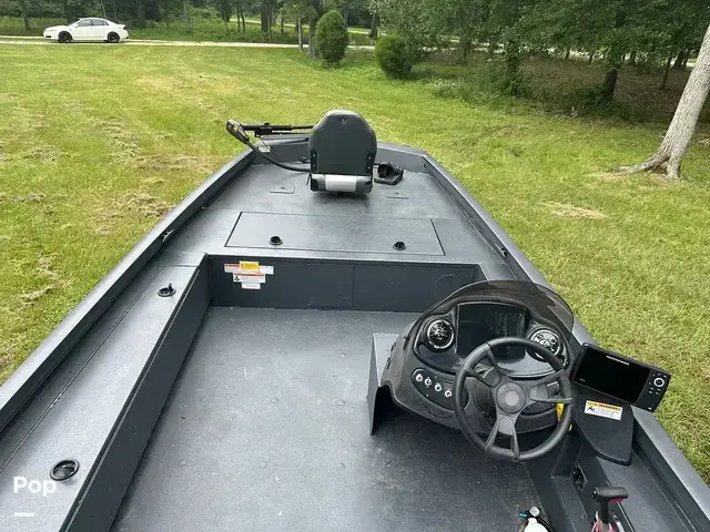 Lowe Catfish 20