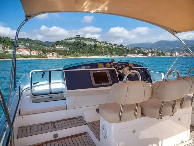 Fairline Squadron 58