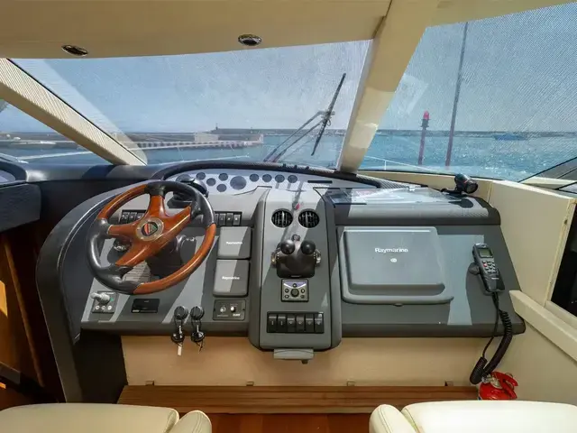 Fairline Squadron 58