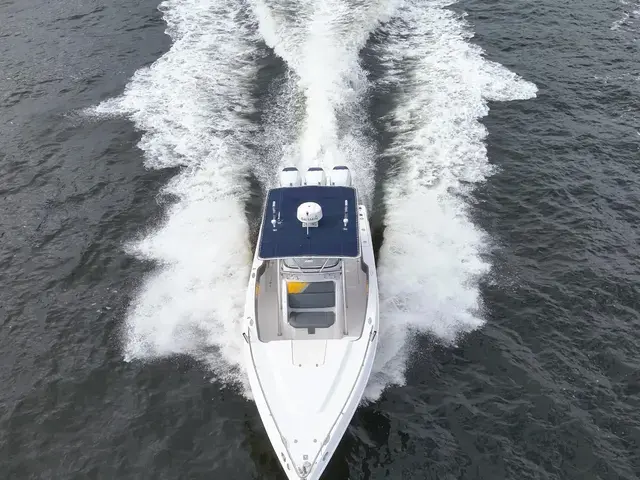 Donzi Boats 35'