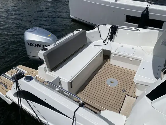 Beneteau Antares 7