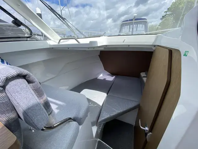 Beneteau Antares 7