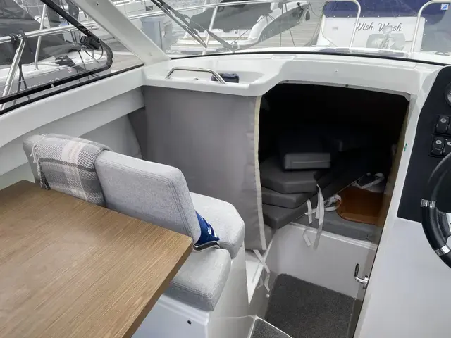 Beneteau Antares 7