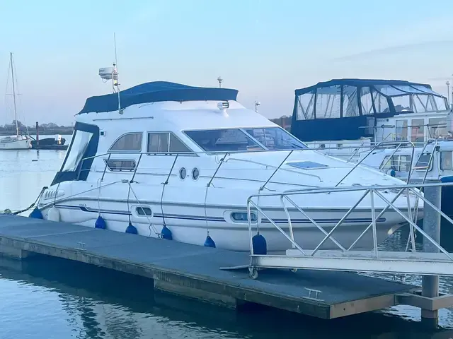 Sealine 330 Statesman