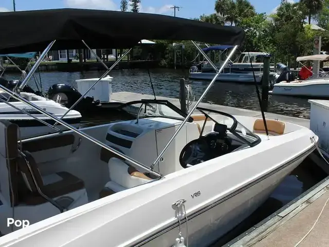 Bayliner Vr6