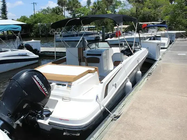 Bayliner Vr6