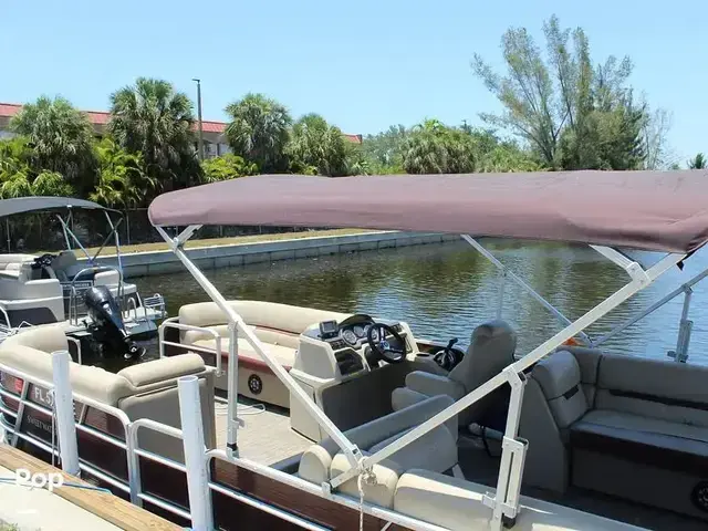 Godfrey Pontoon Sweetwater 2286