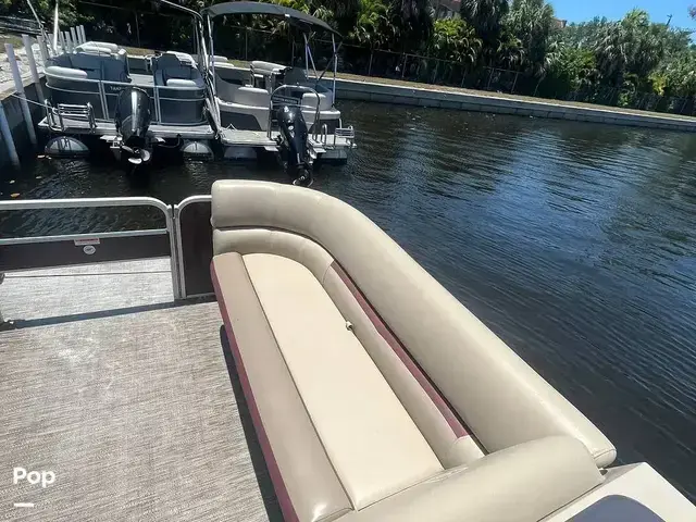 Godfrey Pontoon Sweetwater 2286