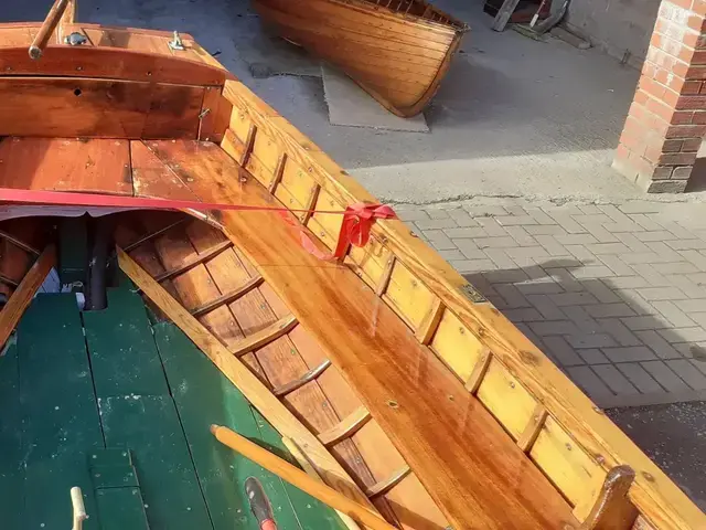 Classic 17' Clinker Motor Launch