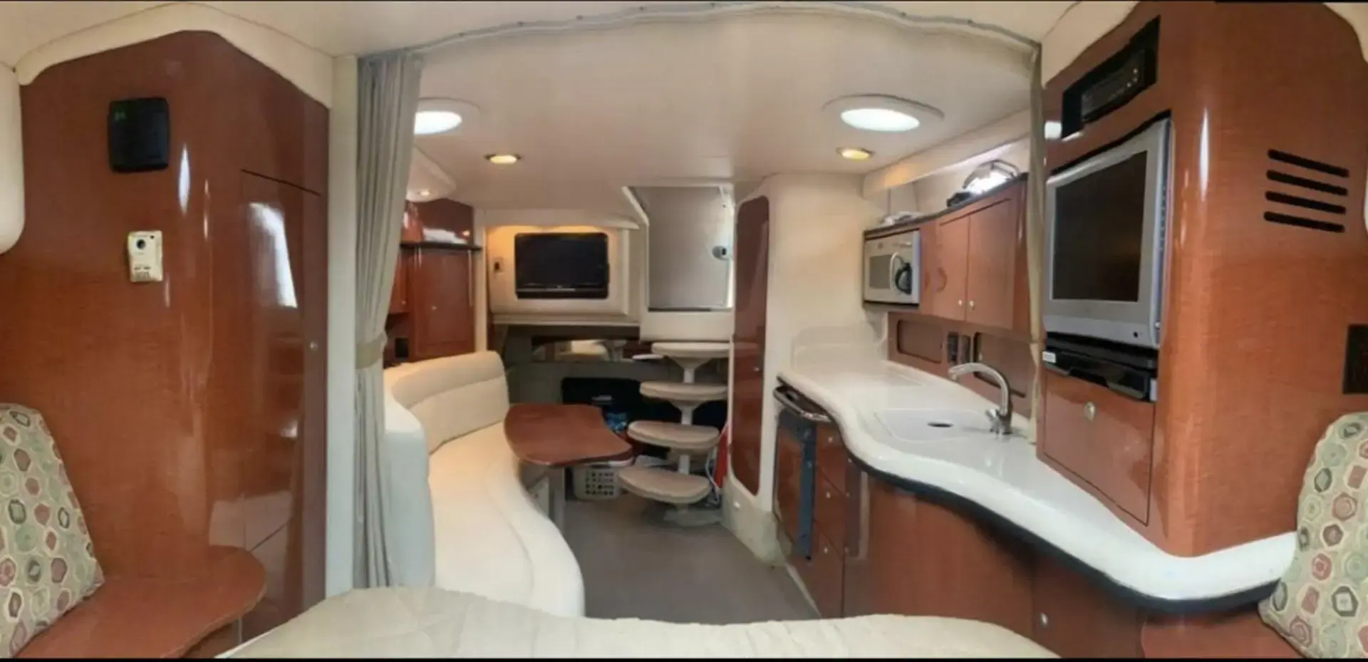 2005 Sea Ray 320 sundancer