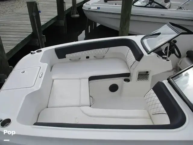 Bayliner Dx2200