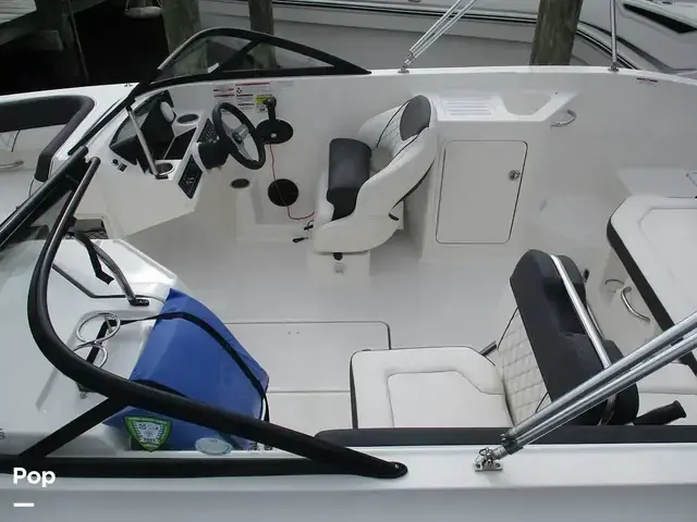 Bayliner Dx2200