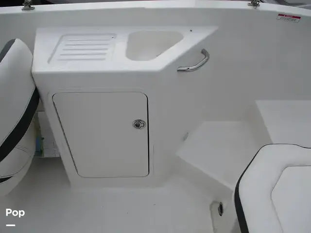 Bayliner Dx2200