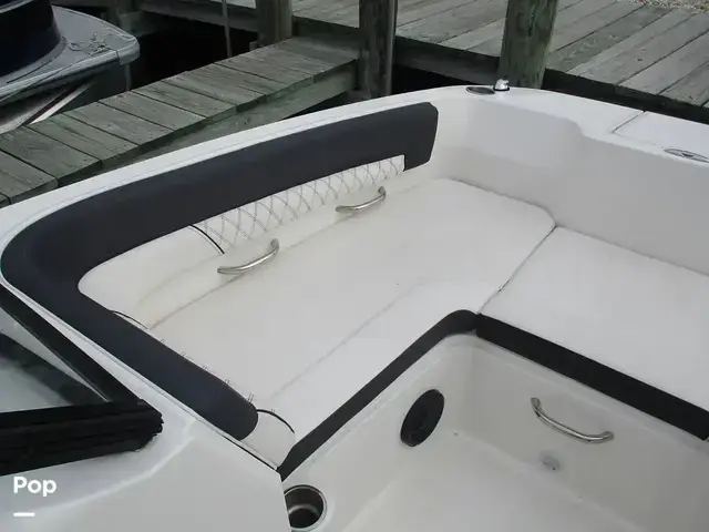 Bayliner Dx2200