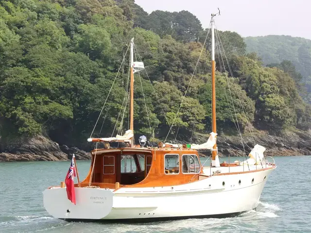 Classic Fred Parker Motor Yacht