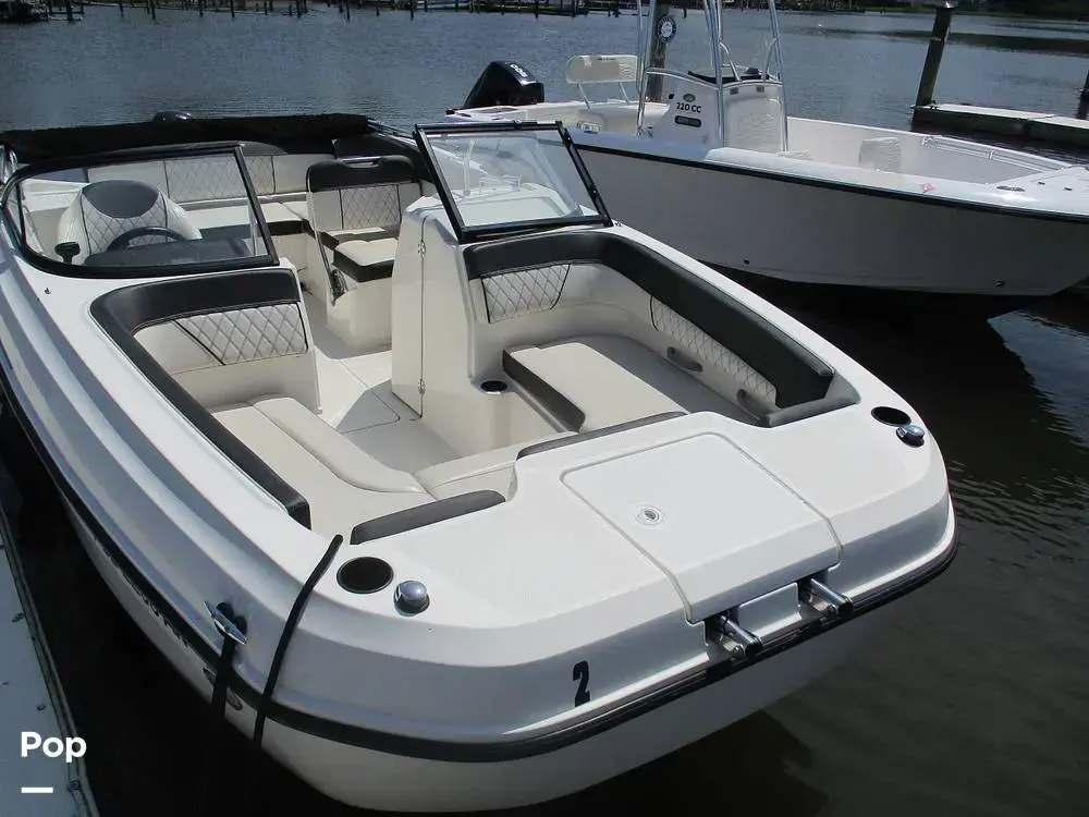 2021 Bayliner dx 2200